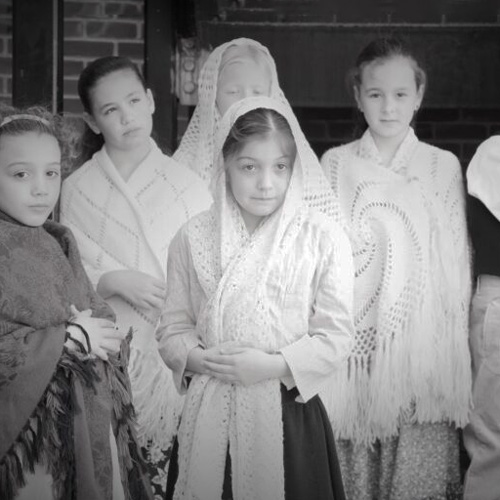 heritage-immigrant-class